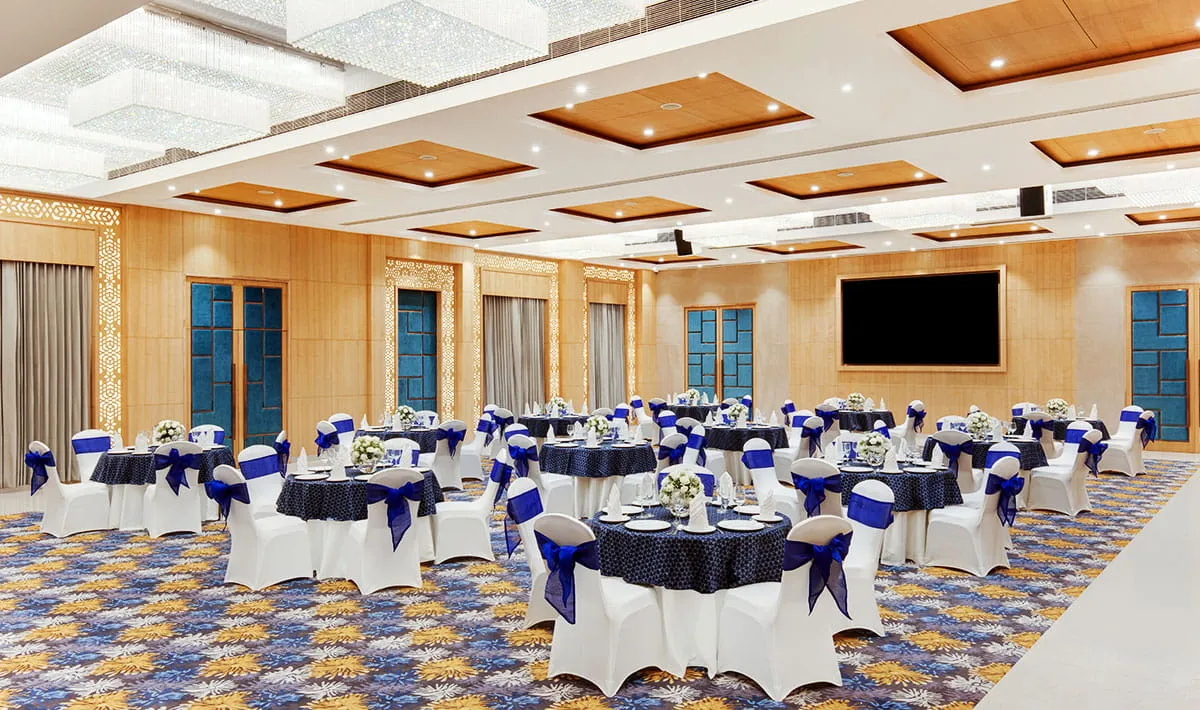 Somerset Hall with Cluster Seating Arrangement for Events — Hotel Aketa Dehradun