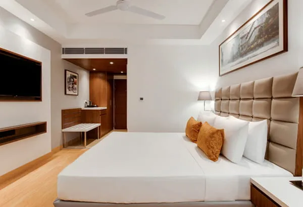 Deluxe King Room at Hotel Aketa Dehradun — Superior Comfort in 25 sqm